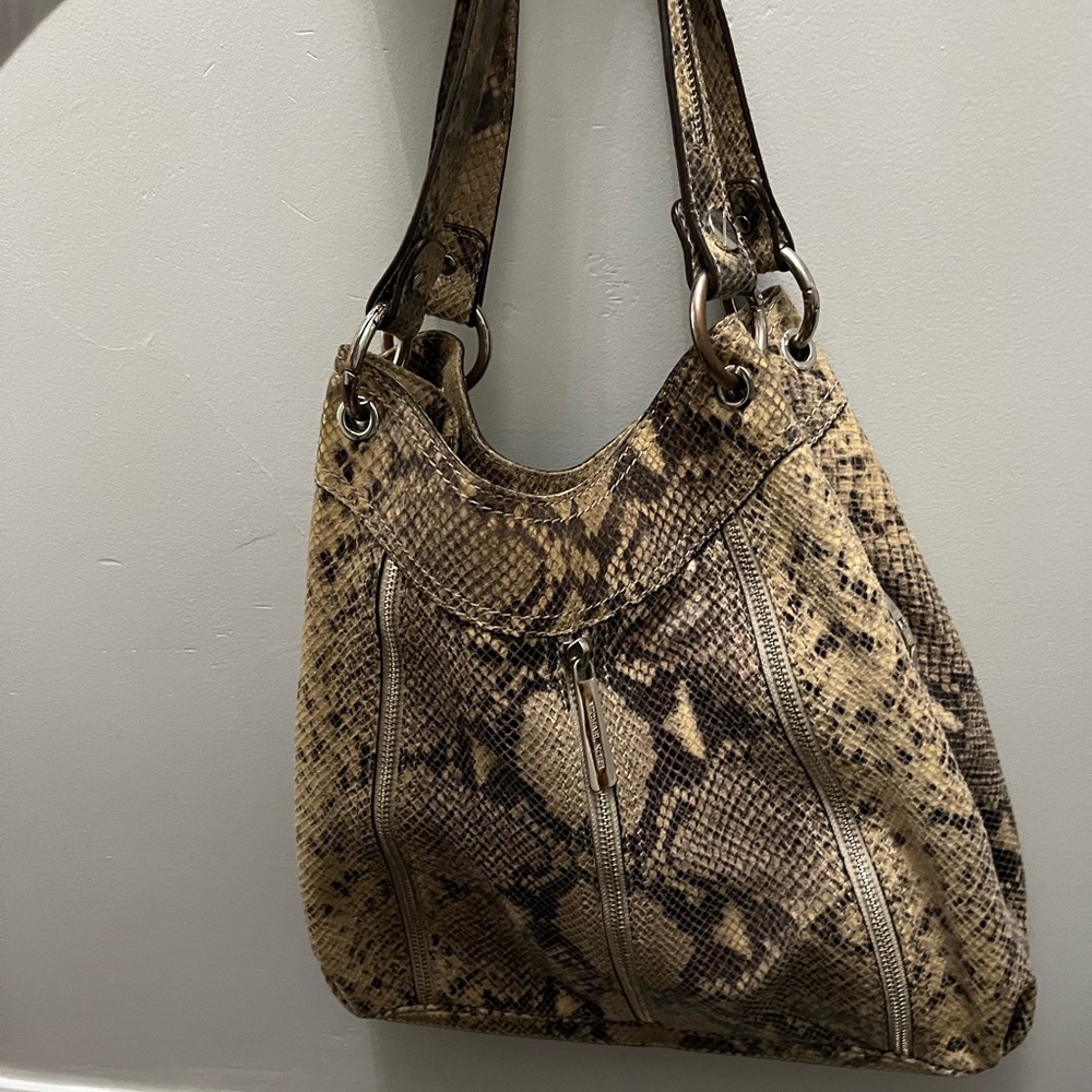 Michael Kors beautiful bag. Found it in the back of the closet. Beautiful! - Picture 2 of 5